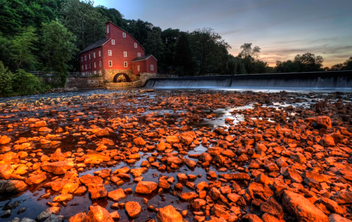 2. The Red Mill, Clinton