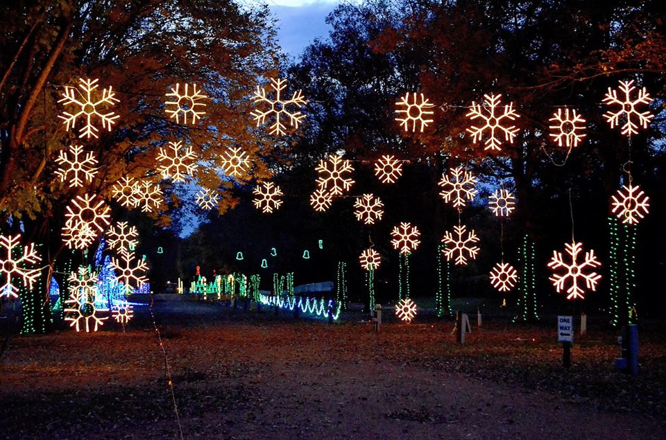 12 Of The Best Christmas Light Displays In Tennessee In 2016