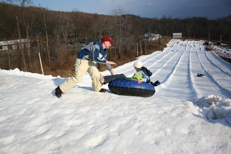 tubing snow pennsylvania pa mountain roundtop resort places winter onlyinyourstate