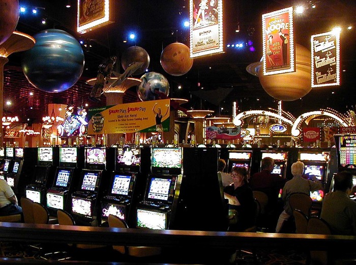 hollywood casinos jobs charlestown wv