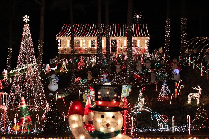 10 Amazingly Decorated Christmas  Houses  In North Carolina