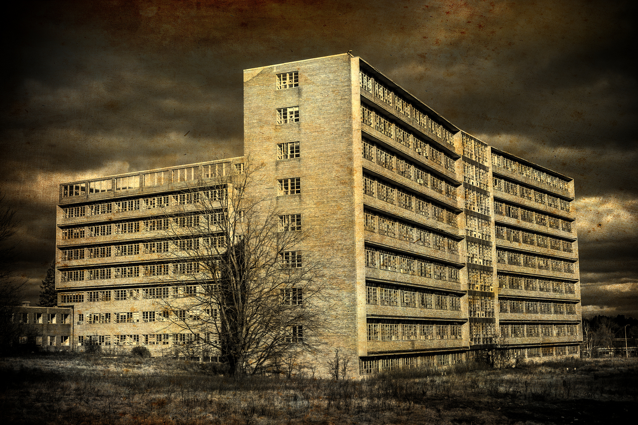 This Abandoned Michigan Asylum Is Still Standing And Still Creepy