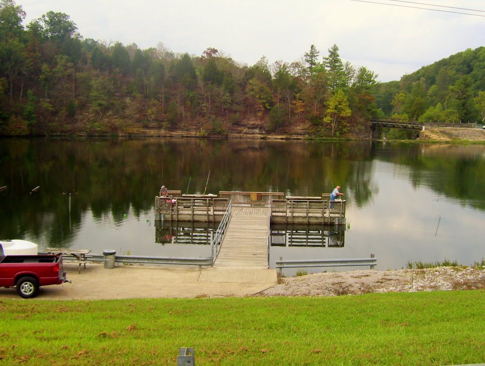 The Quiet Fishing Town Near Nashville That Seems Frozen In Time