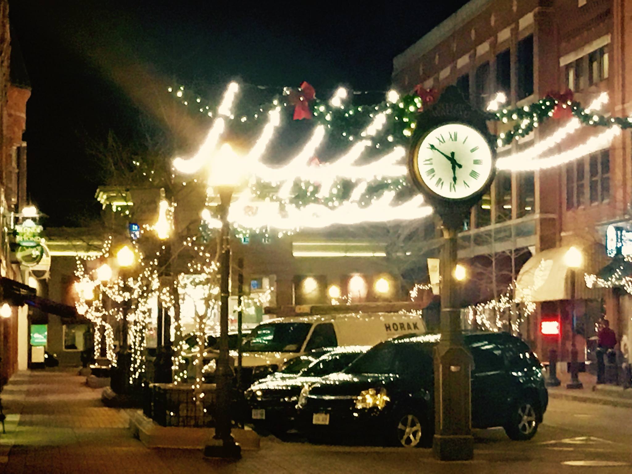 11 Main Street Christmas Celebrations In Wisconsin You Cannot Miss