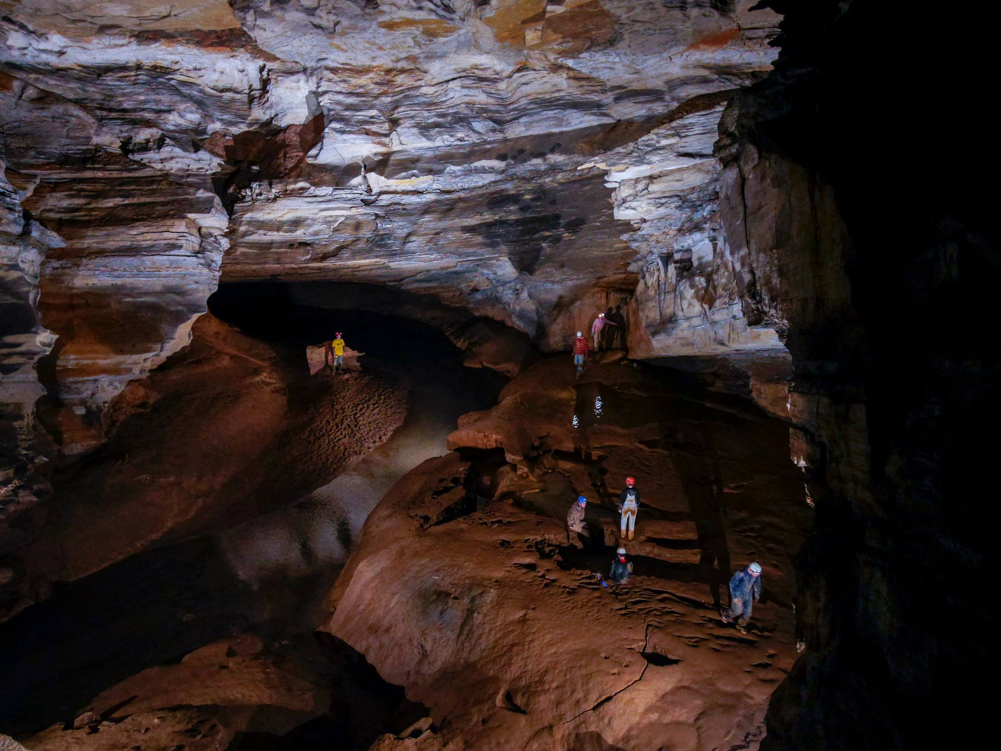 underground cave tour tennessee
